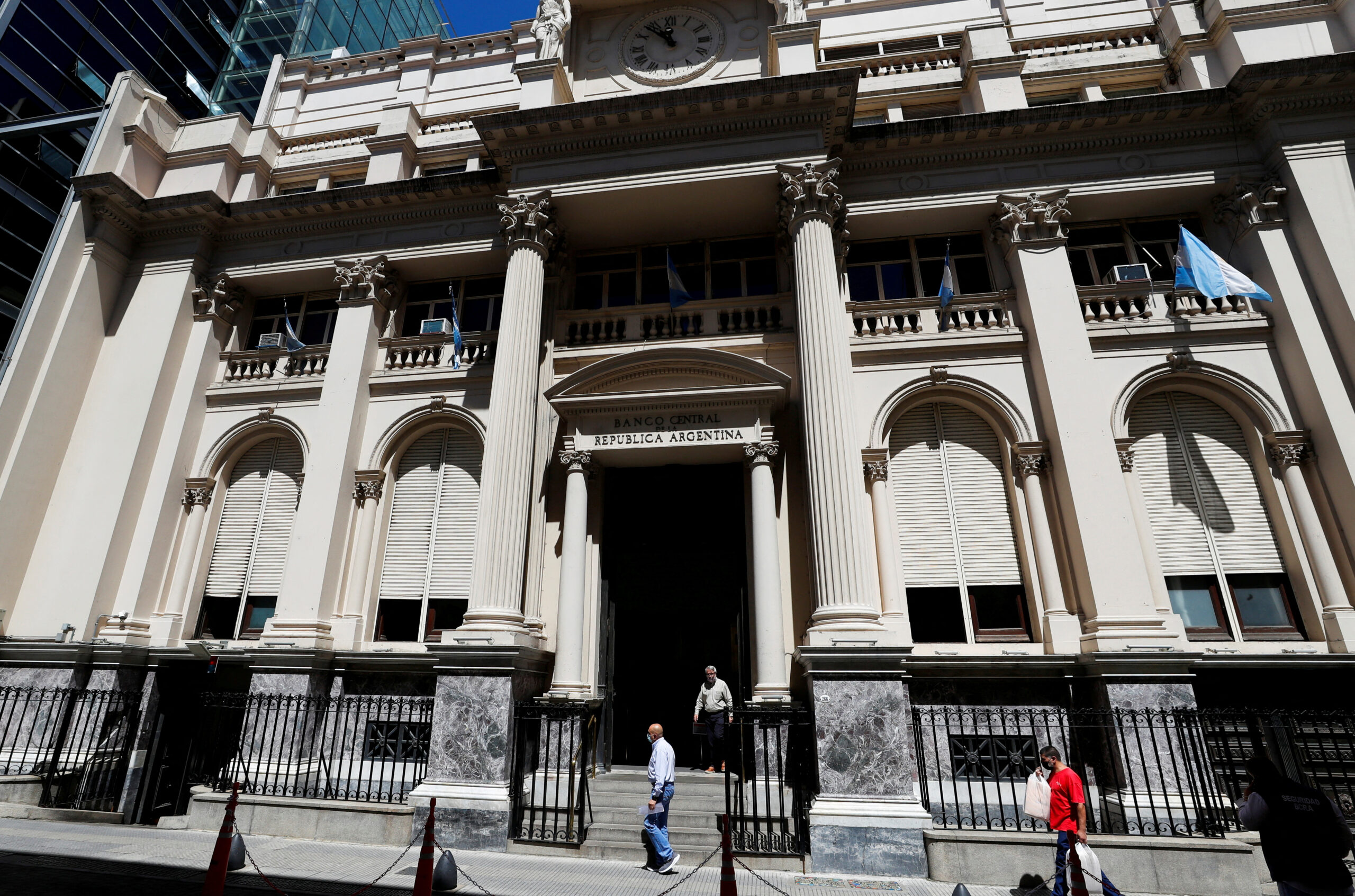 Central Bank to start monitoring all exchange houses in real time