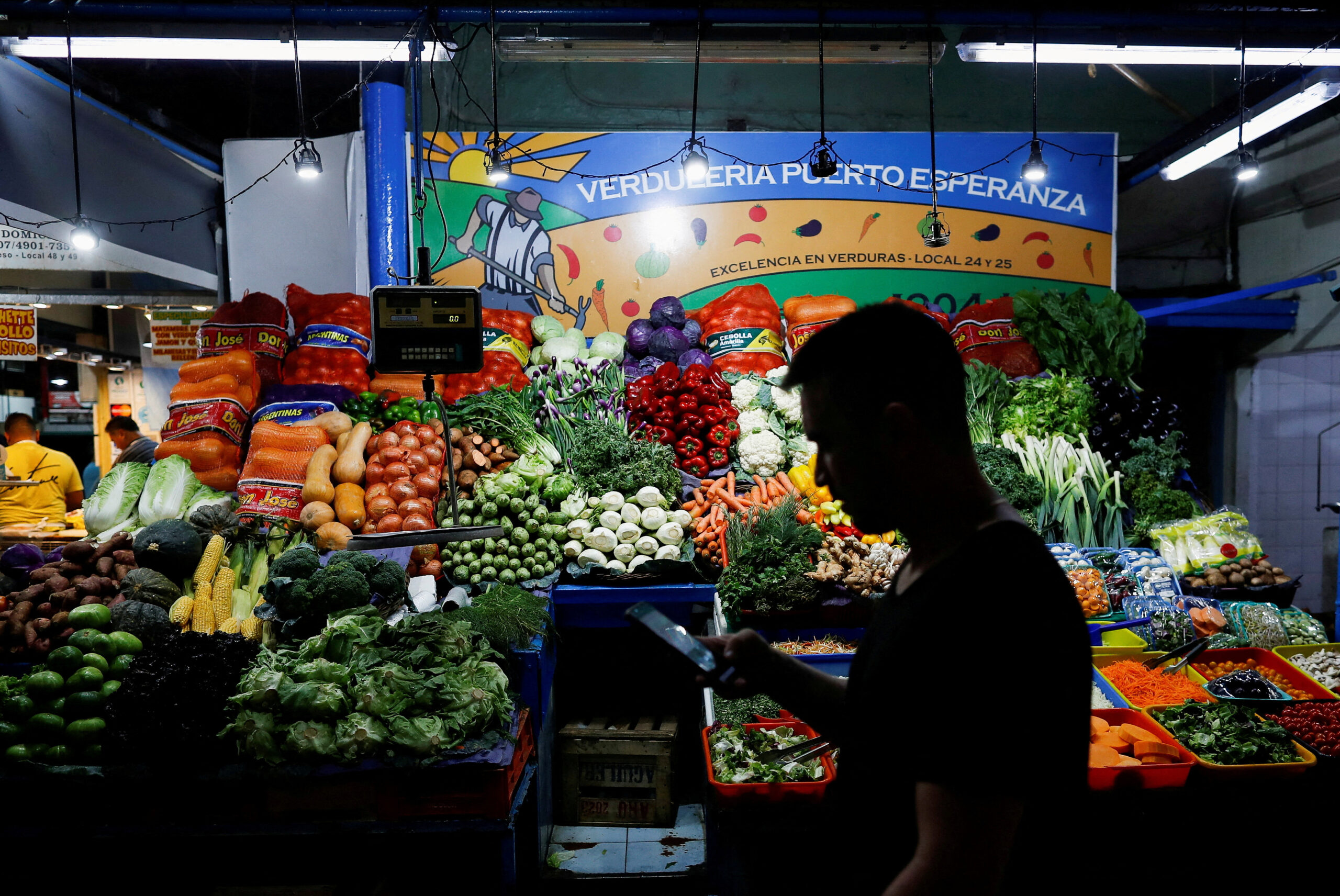 Monthly inflation rate hits 12.4%, a 32-year high