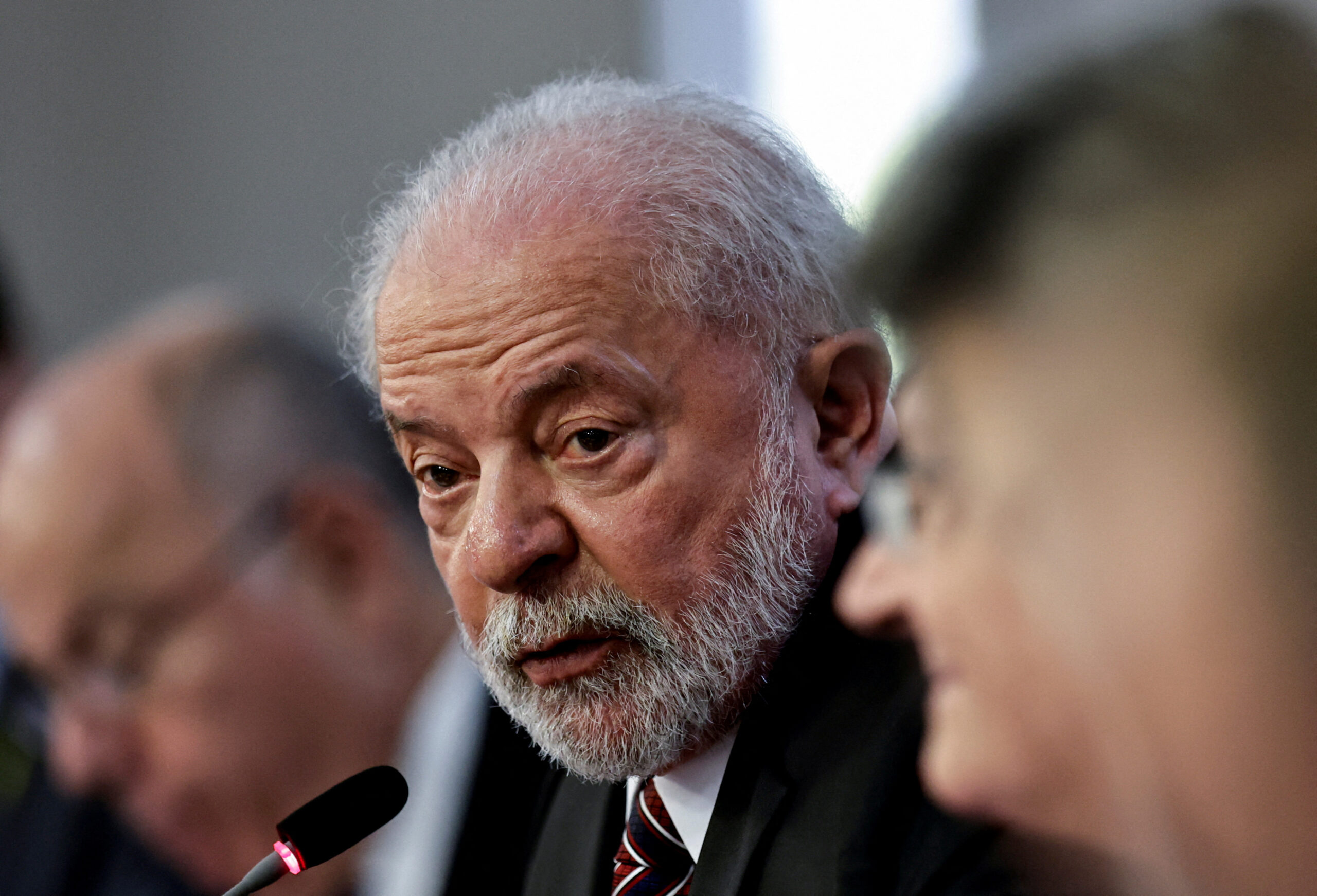 South American presidents led by Lula da Silva seek new shared agenda
