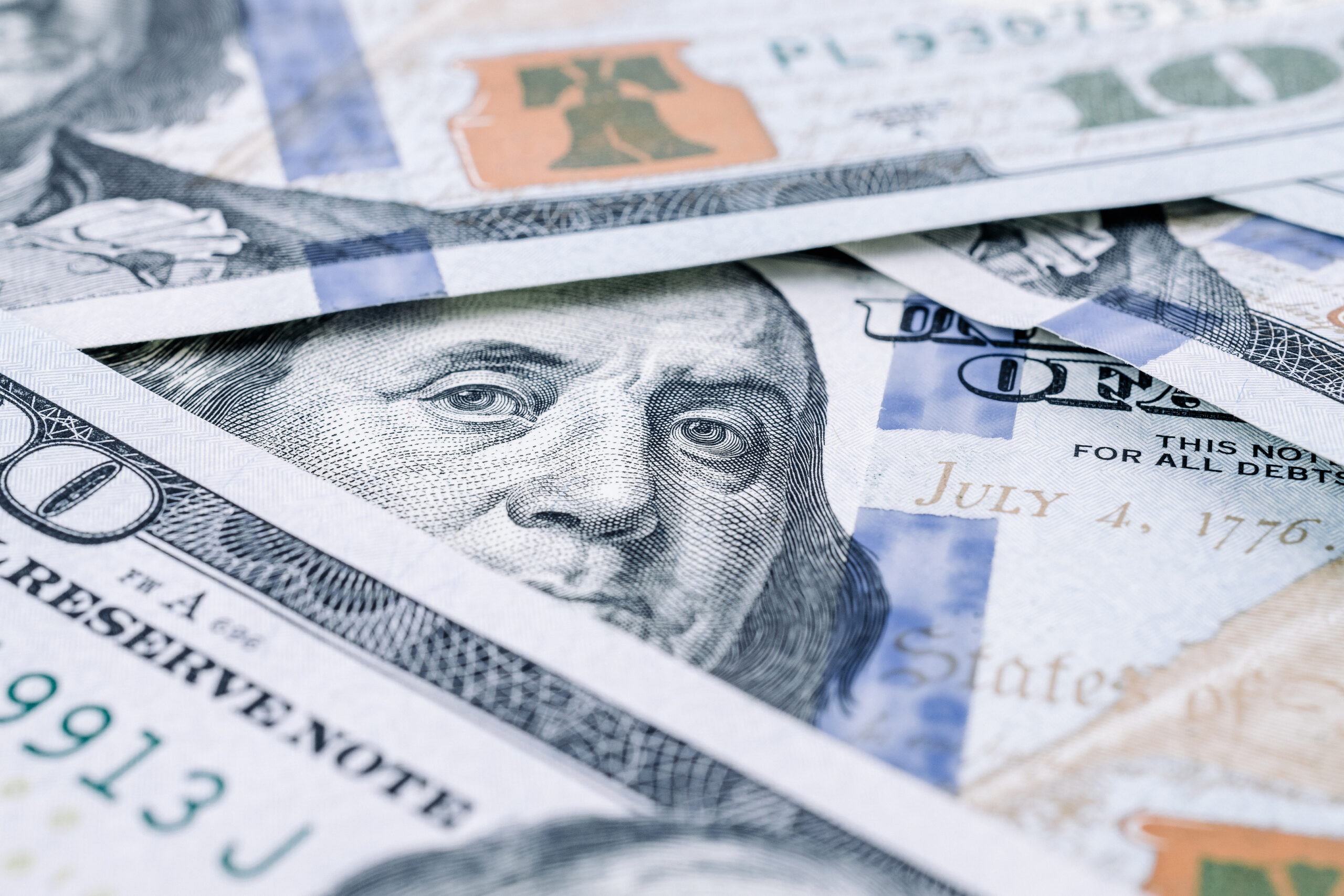 ‘Blue’ informal dollar jumps 10 pesos, reaches record-high AR$560