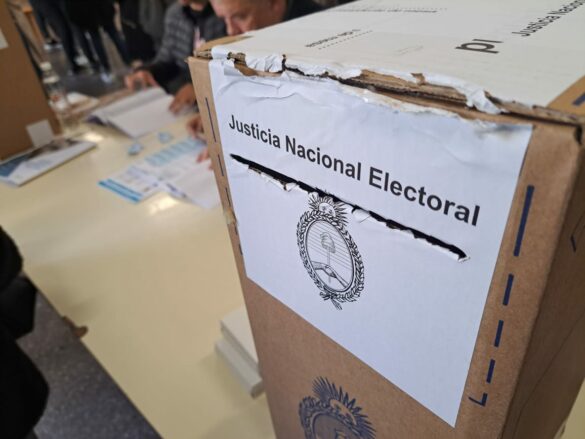 Voting in Argentina. Credit: Mariano Fuchila