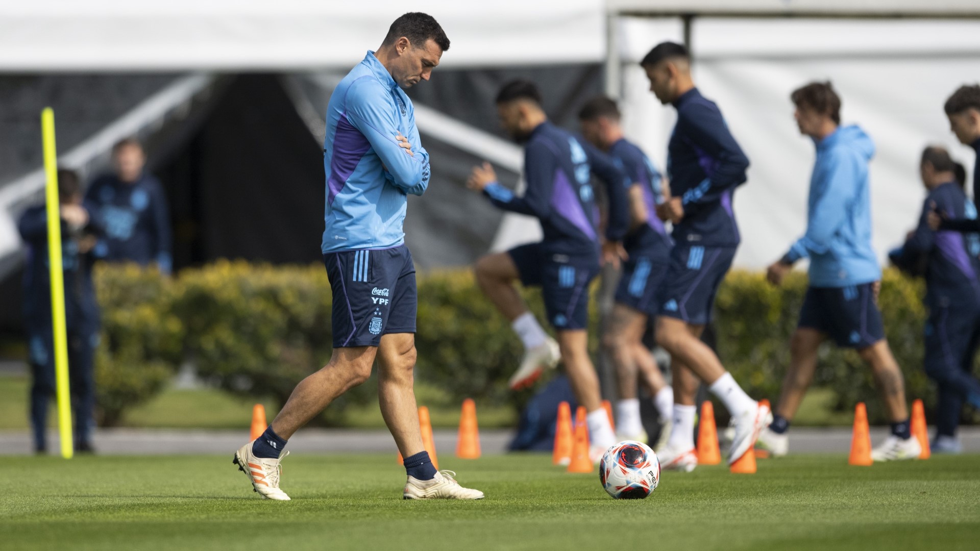 With Messi on the bench, Argentina faces Bolivia looking for its second win