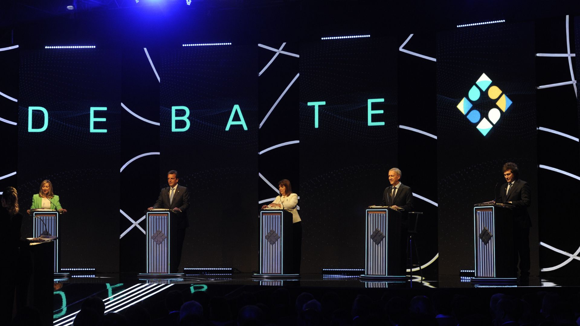 Presidential debate: candidates cross swords over economy and human rights