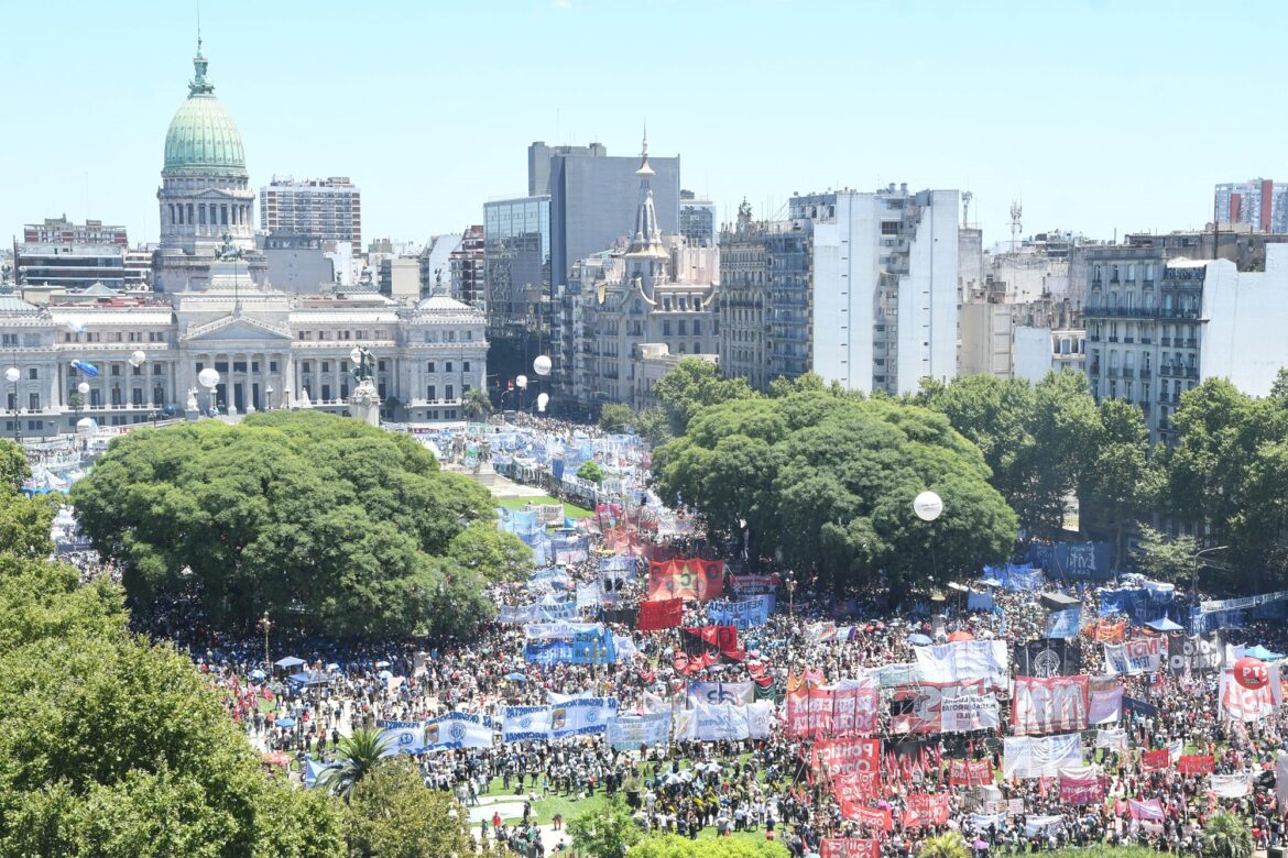 VISTA DEL CONGRESO DURANTE PARO GENERAL Y MOVILIZACION CONTRA EL DNU DE MILEI. FOTO RAUL FERRARI 24/01/204