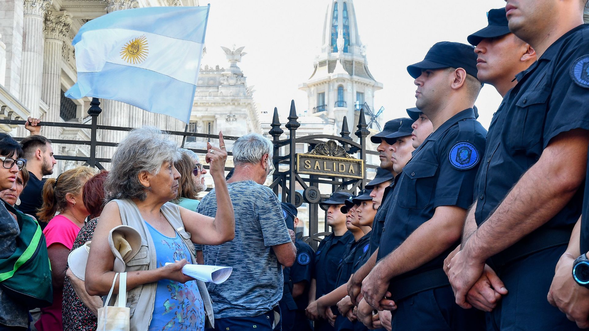 Strike in Argentina: unions march against Javier Milei’s reforms