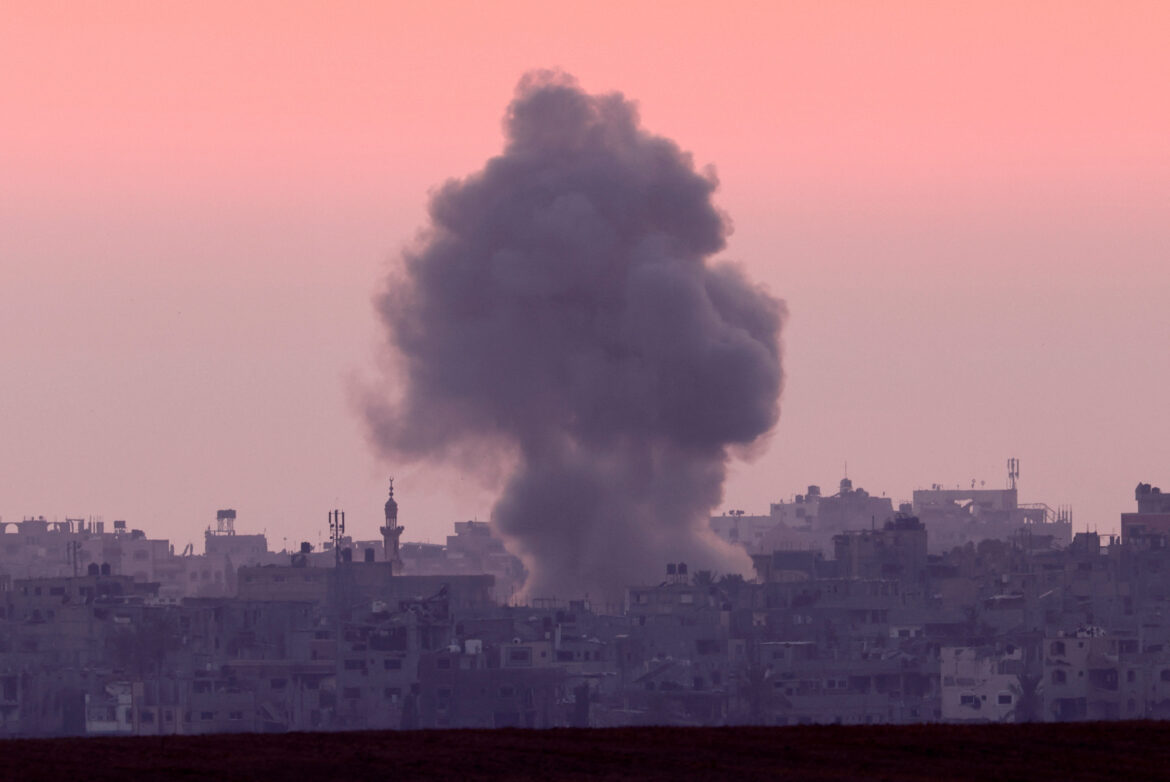 Smoke rises over the Gaza Strip, following an Israeli air strike, amid the ongoing conflict between Israel and Hamas, near the Israel-Gaza border, as seen from Israel, June 5, 2024. REUTERS/Amir Cohen/ File Photo