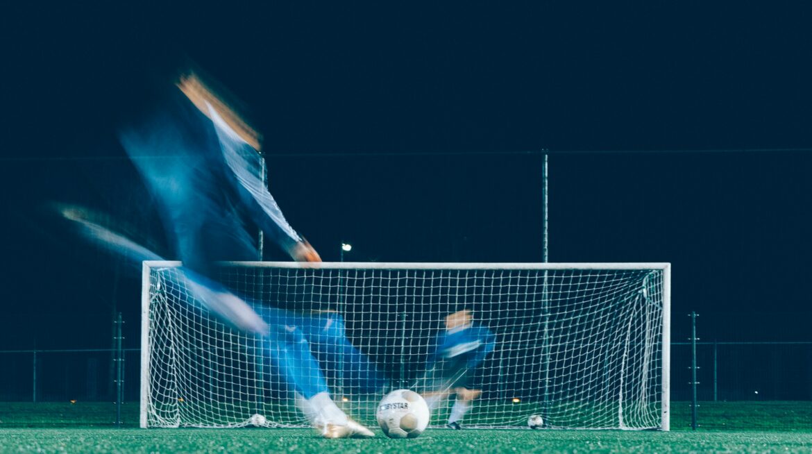 A goalkeeper saves penalties. Source: Jannes Glas via Unsplash
