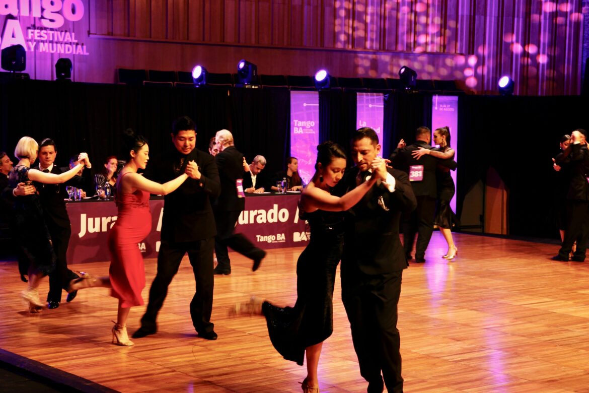 Tango dancers in Buenos Aires, Argentina, at the 2024 tango world championship. Photo: Tango BA festival y mundial