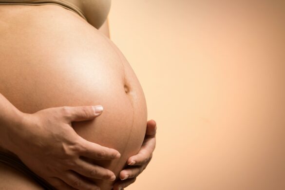 Pregnant woman. Photo: Daniel Reche via Pexels.