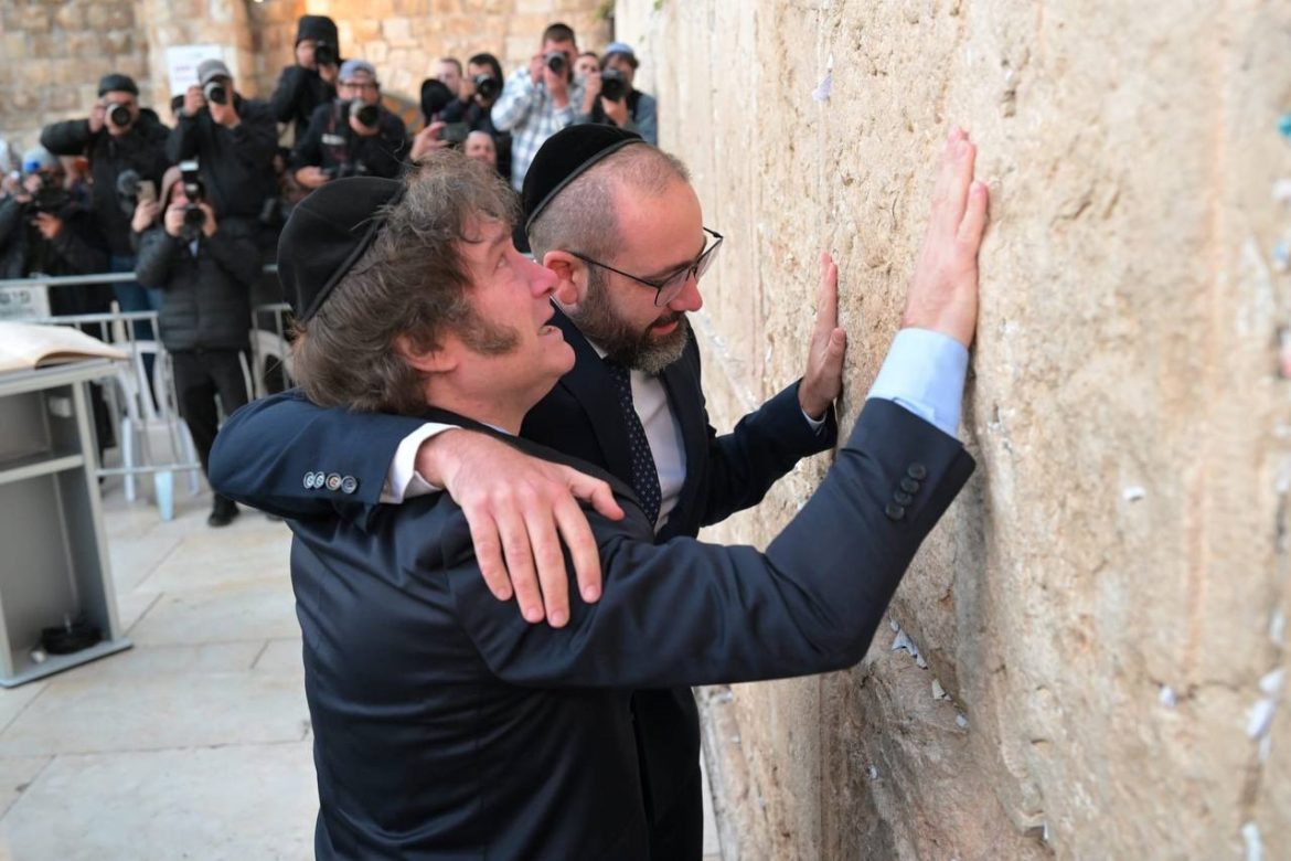 President Javier Milei at the Wailing Wall in Jerusalem. Credit: Casa Rosada.