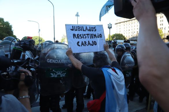 Jubilados protest. Credit: Mariano Fuchila