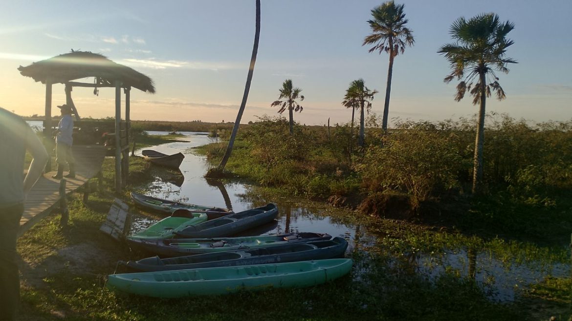 Sunset Kayaking in Argentina's Iberá Wetlands Photo Amy Booth