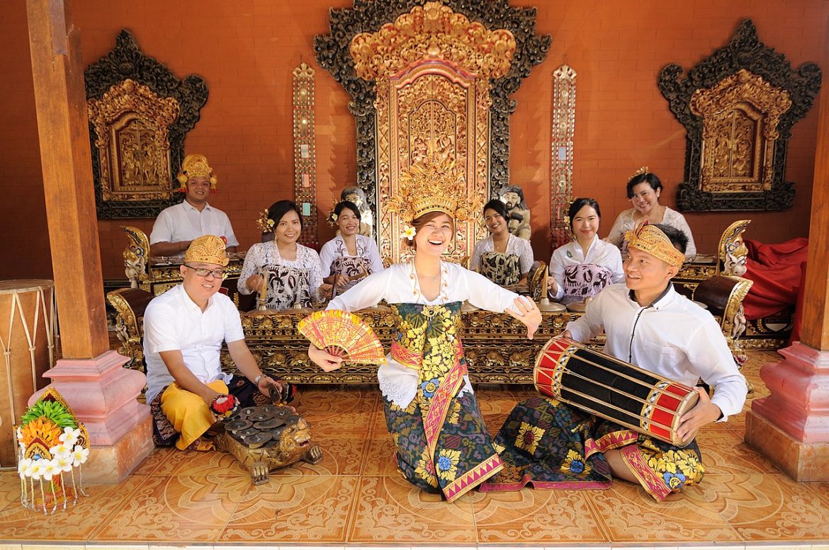 Gamelan players and a dancer in Bali, Indonesia. Photo: Andika Panendra via Wikimedia Commons,