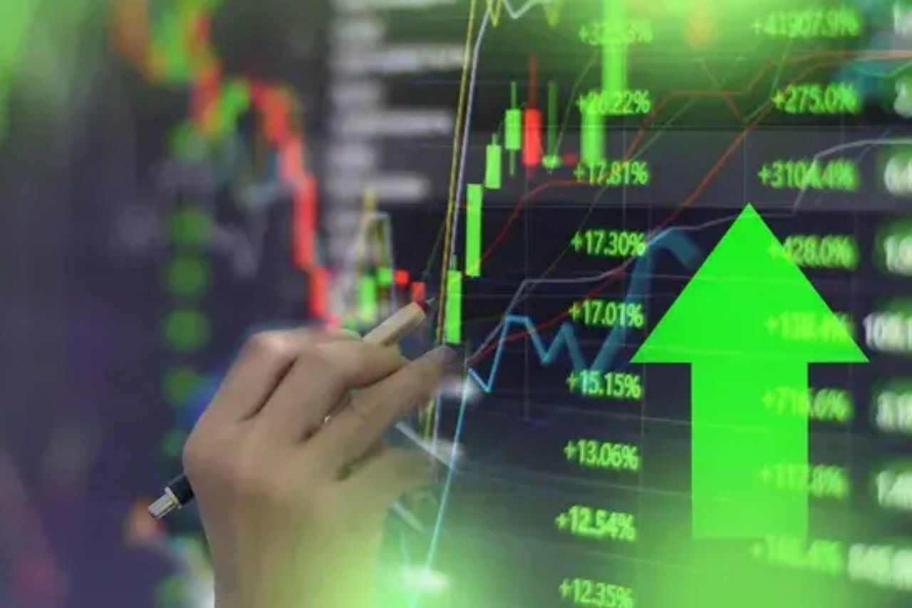 Argentine country risk drops below 450 points, hitting 8-year low
