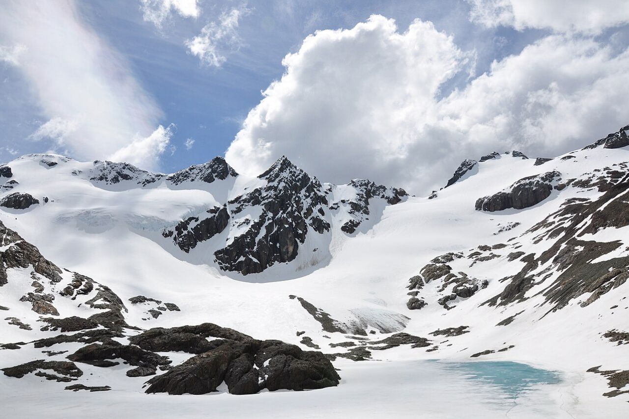 Tourist, tour guide dead at Ushuaia glacier recovered after 16-hour operation